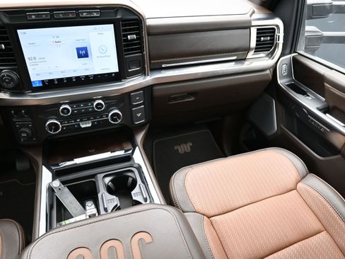 Used 2023 Ford F250 King Ranch w/ FX4 Off-Road Package image 40