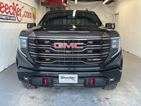 Used 2023 GMC Sierra 1500 AT4X image 3