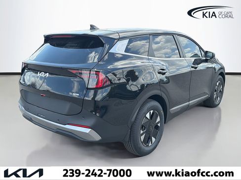 New 2026 Kia Sportage LX image 5