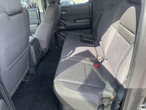 Used 2022 Nissan Frontier SV image 19
