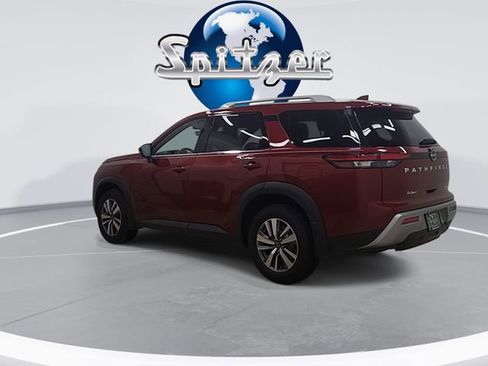 Used 2023 Nissan Pathfinder SL image 2