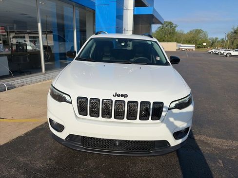 Used 2022 Jeep Cherokee Latitude AWD/4WD image 4