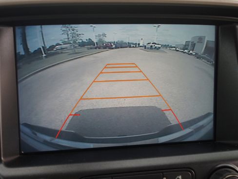 Used 2016 GMC Canyon SLE image 6