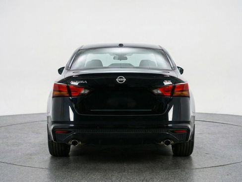 Used 2025 Nissan Altima 2.5 SR image 7