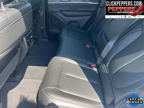 Used 2025 Jeep Grand Cherokee Limited w/ Black Appearance Package image 14