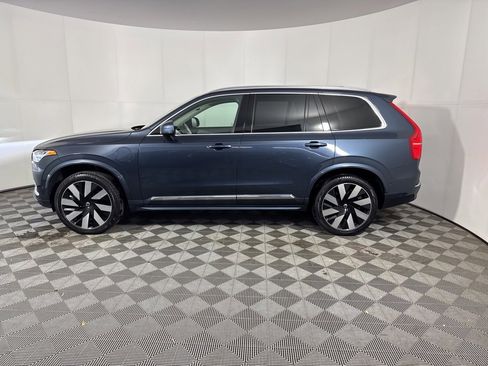 Used 2023 Volvo XC90 T8 Ultimate image 2