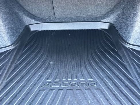 Used 2022 Honda Accord EX-L image 17