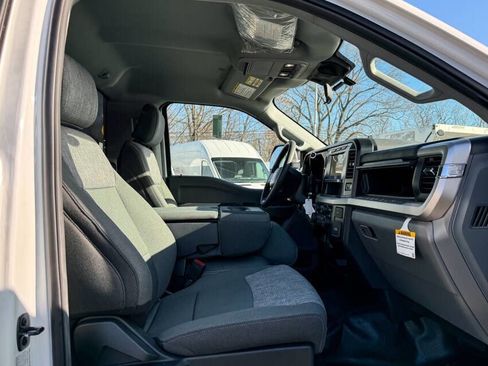 Used 2024 Ford F350 XLT AWD/4WD image 12
