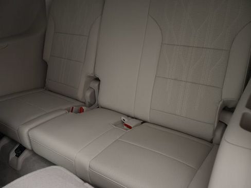 New 2026 Buick Enclave Avenir w/ Super Cruise Package AWD/4WD image 15