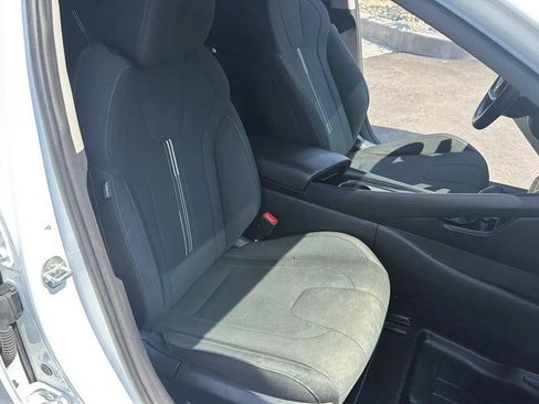 Used 2021 Hyundai Elantra SEL w/ Convenience Package FWD image 16