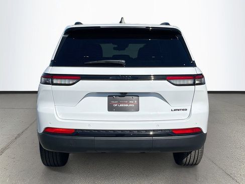 New 2025 Jeep Grand Cherokee Limited w/ Black Appearance Package RWD image 6