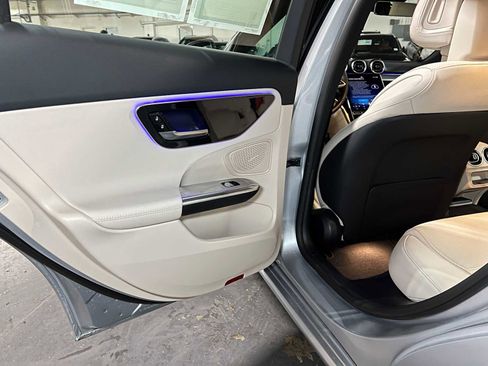 Certified 2025 Mercedes-Benz C 300 4MATIC Sedan image 18