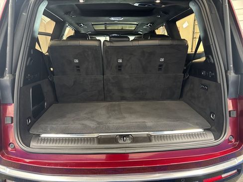 Used 2023 Jeep Grand Wagoneer Series III AWD/4WD image 25