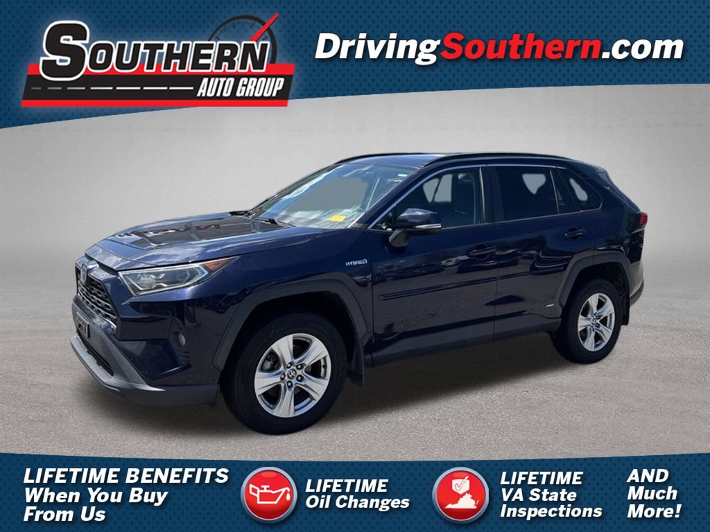 Used 2021 Toyota RAV4 XLE w/ Convenience Package AWD/4WD image 1