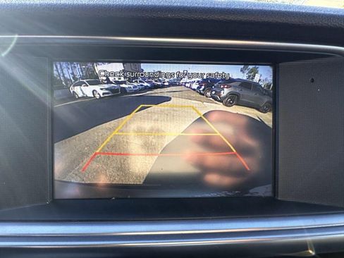 Used 2017 Kia Optima Premium image 17