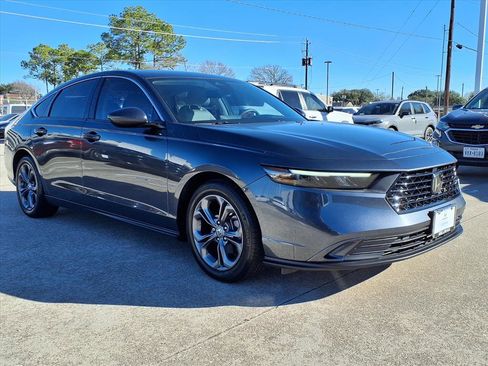 Certified 2023 Honda Accord EX image 2