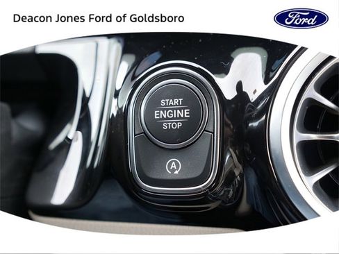 Used 2025 Mercedes-Benz GLA 250 image 25