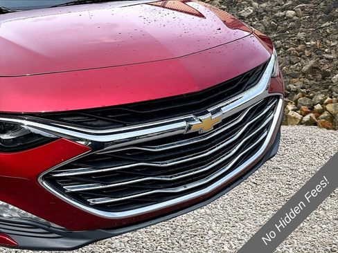 Used 2020 Chevrolet Malibu LT FWD image 24