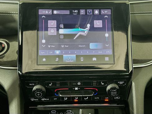 Used 2023 Jeep Grand Cherokee Altitude image 24