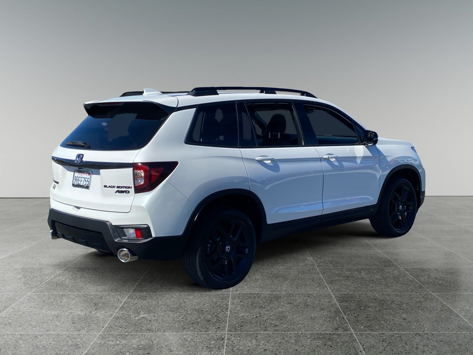 Used 2025 Honda Passport Black Edition image 5