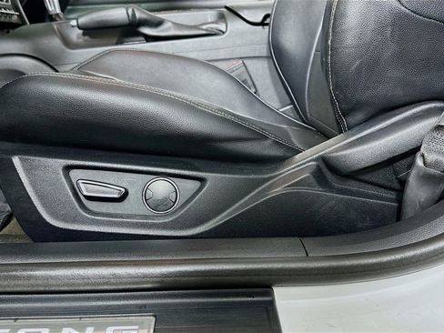 Used 2016 Ford Mustang Premium image 22
