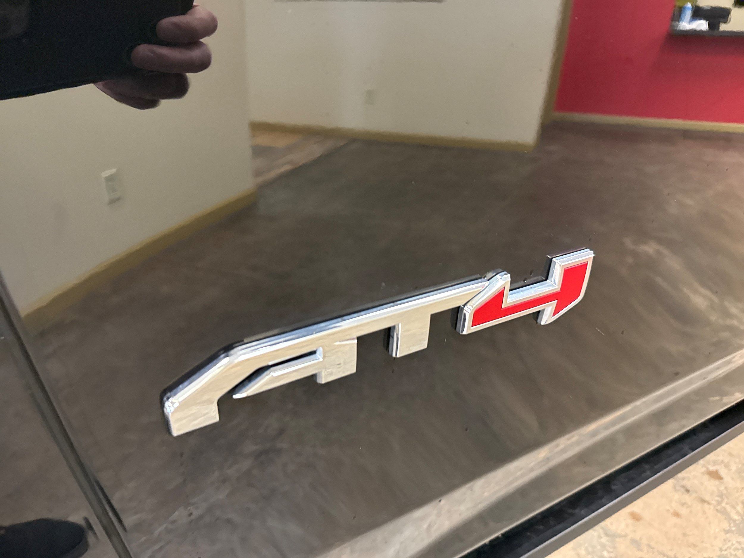 Used 2025 GMC Yukon AT4 w/ AT4 Premium Plus Package AWD/4WD image 6