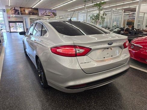 Used 2016 Ford Fusion SE w/ Equipment Group 502A FWD image 6