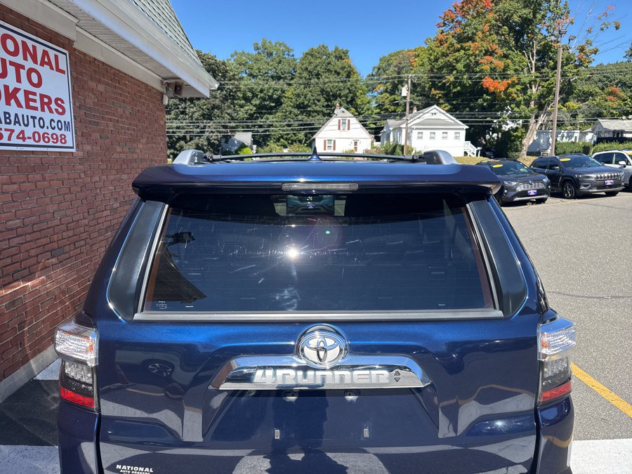 Used 2015 Toyota 4Runner Limited AWD/4WD image 9
