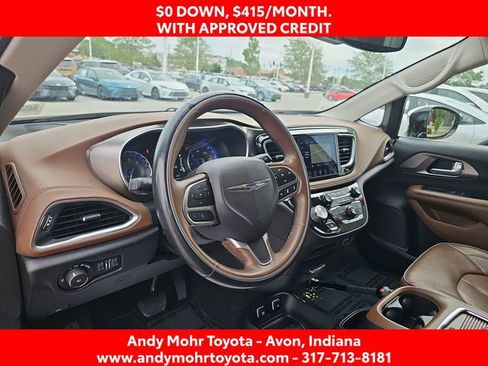 Used 2018 Chrysler Pacifica Limited w/ Advanced Safetytec Group FWD image 9