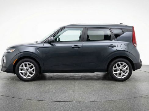 Used 2025 Kia Soul LX w/ LX Technology Package image 5
