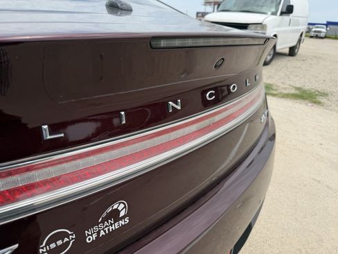 Used 2018 Lincoln MKZ Select w/ Technology Package AWD/4WD image 29