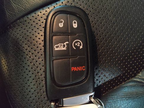 Used 2021 Jeep Cherokee Latitude Lux w/ Comfort/Convenience Group image 32