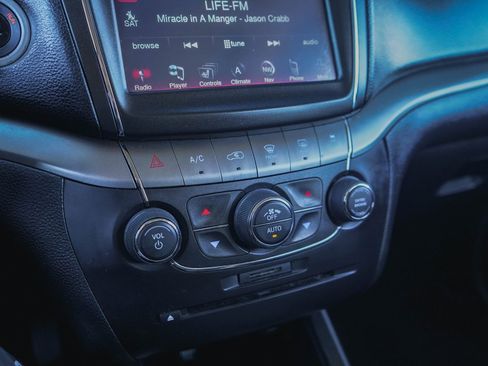 Used 2020 Dodge Journey Crossroad w/ Popular Equipment Group image 18