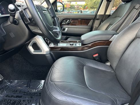 Used 2022 Land Rover Range Rover P525 Westminster Edition image 11