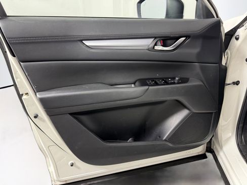 Used 2020 MAZDA CX-5 Touring image 17