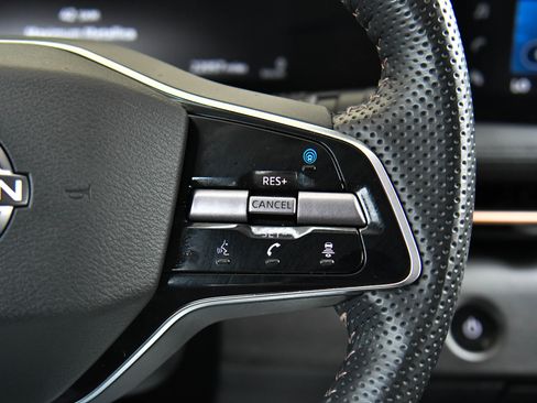 Used 2023 Nissan Ariya AWD image 36