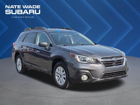 Used 2018 Subaru Outback 2.5i Premium AWD/4WD image 1