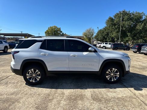 Used 2025 Chevrolet Equinox LT w/ Convenience Package II image 6