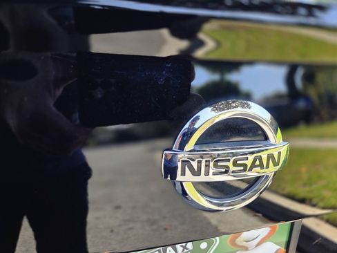 Used 2020 Nissan Versa S FWD image 18