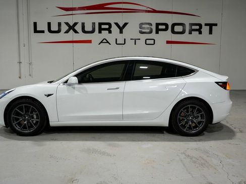 Used 2018 Tesla Model 3 Long Range image 2