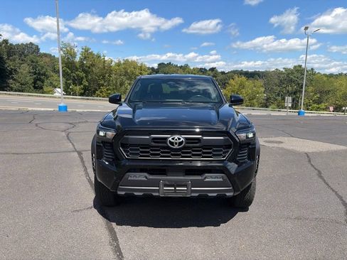 Used 2024 Toyota Tacoma TRD Off-Road AWD/4WD image 3