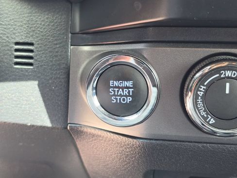 Used 2023 Toyota Tacoma TRD Pro AWD/4WD image 33