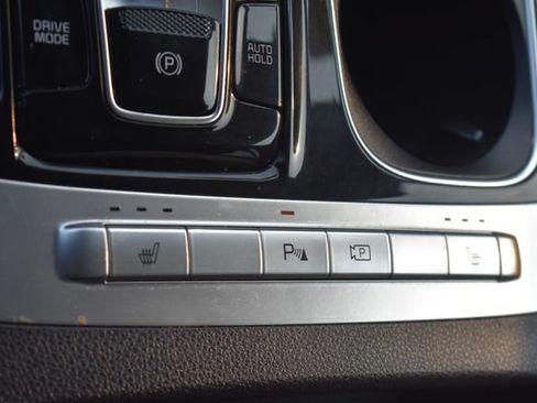 Certified 2023 Kia Carnival EX FWD image 25