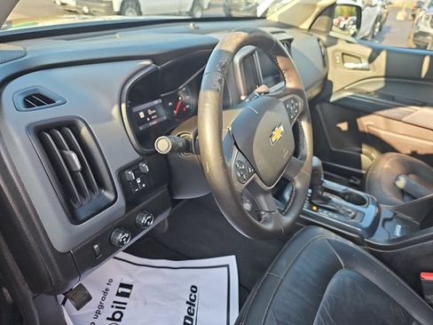 Used 2019 Chevrolet Colorado Z71 w/ Z71 Midnight Edition AWD/4WD image 12