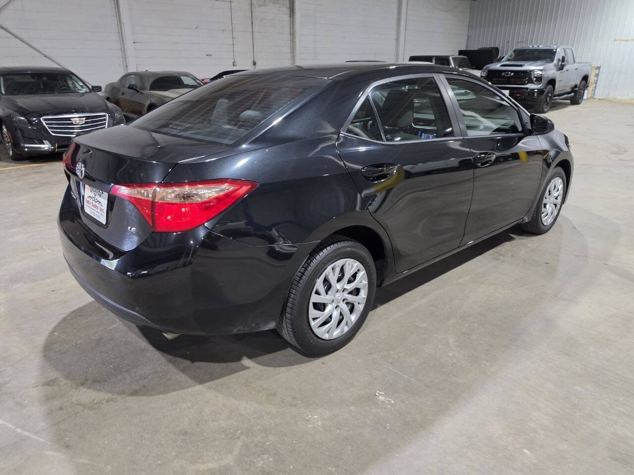 Used 2019 Toyota Corolla LE FWD image 11