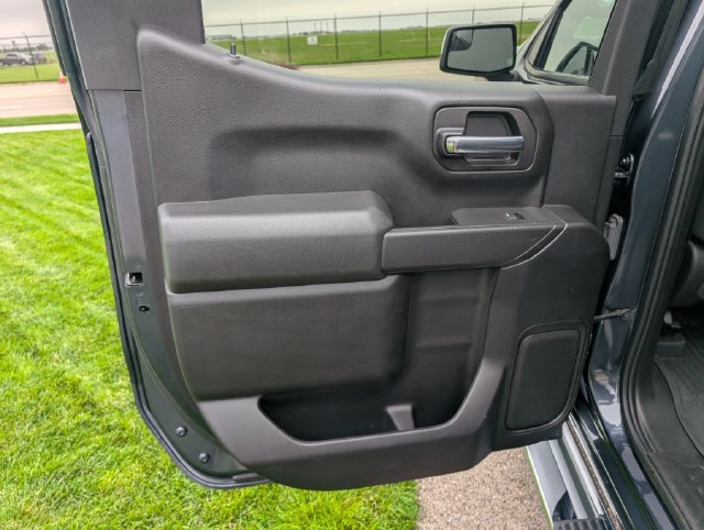 Used 2021 Chevrolet Silverado 1500 LT AWD/4WD image 15