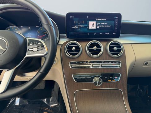 Used 2019 Mercedes-Benz C 300 Sedan image 9