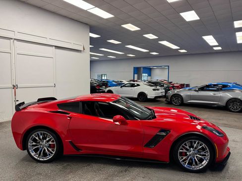 Used 2016 Chevrolet Corvette Z06 w/ 2LZ Preferred Equipment Group RWD image 9