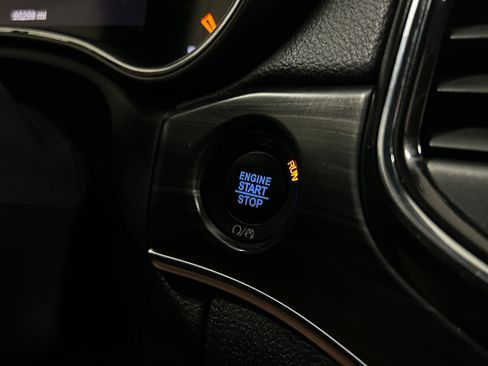 Used 2021 Jeep Grand Cherokee Limited AWD/4WD image 14