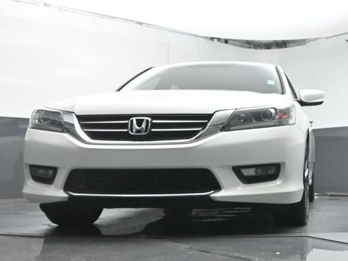 Used 2014 Honda Accord Sport image 32